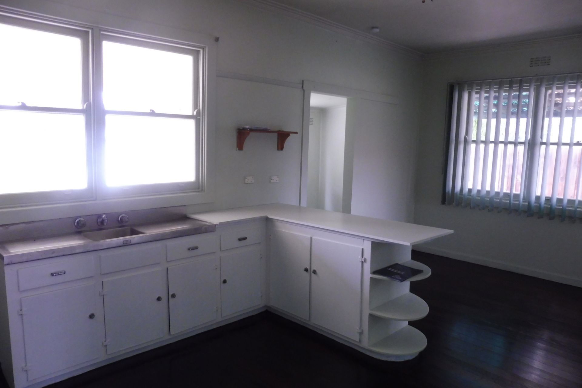 AFFORDABLE AND IN GREAT LOCATION!- 6 MONTH LEASE ONLY