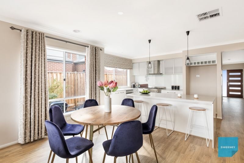 5 Wavell Parade, Fraser Rise - Thumbnail 3