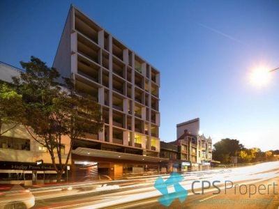 EXECUTIVE TWO BEDROOM RESIDENCE IN PARK-SIDE ' BAYSWATER APARTMENTS' COMPLEX