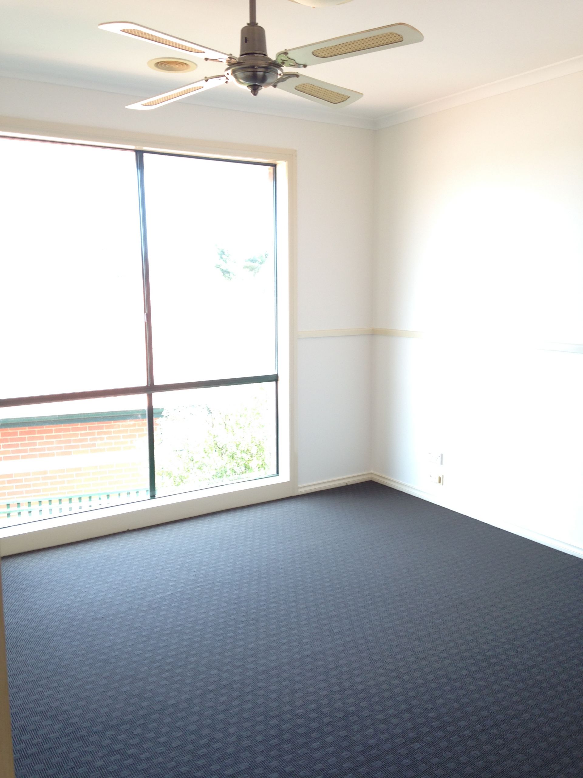 WELL MAINTAINED MODERN HOME!