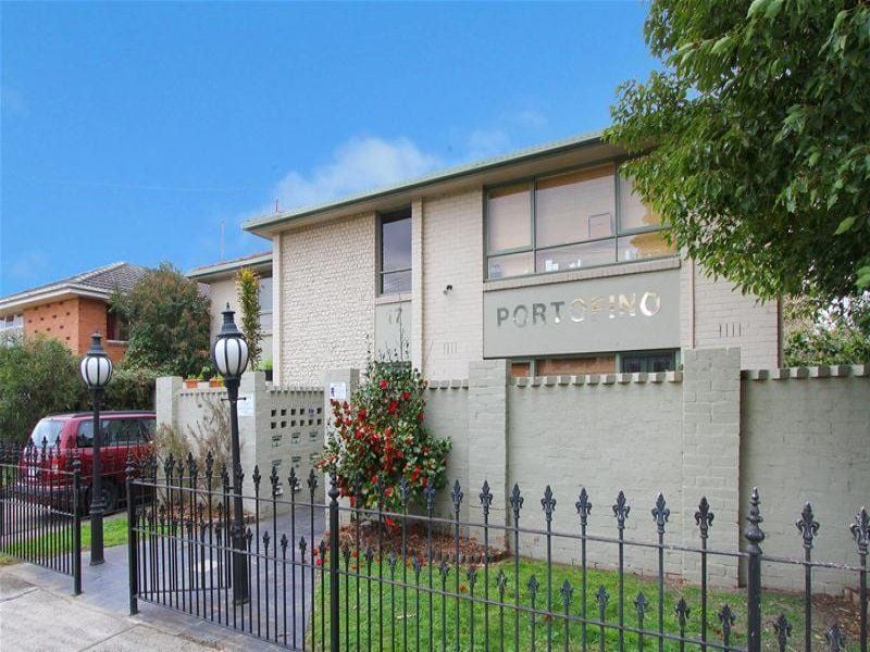 The Ideal Apartment close to Transport & More!