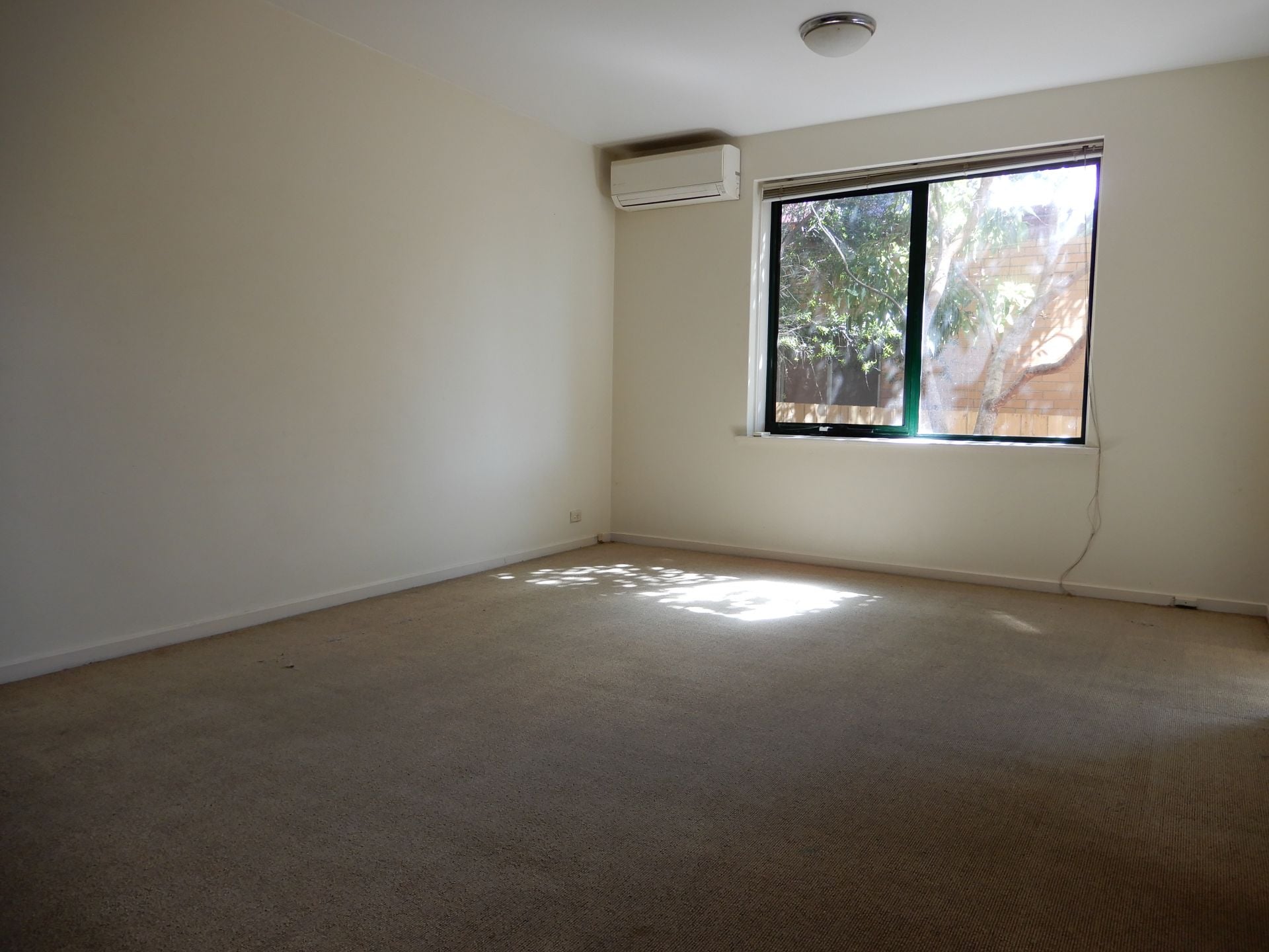 STREET LINE PROPERTY !!!