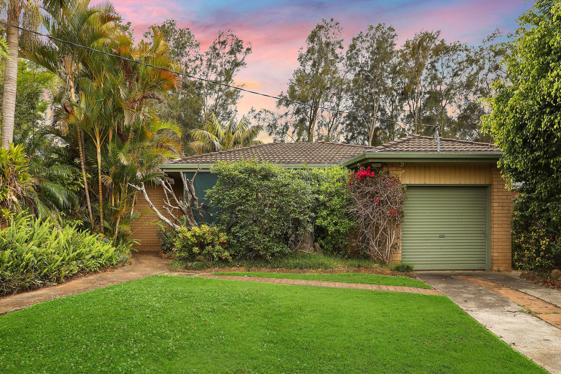 Real Estate For Sale 355 Lakedge Avenue Berkeley Vale , NSW