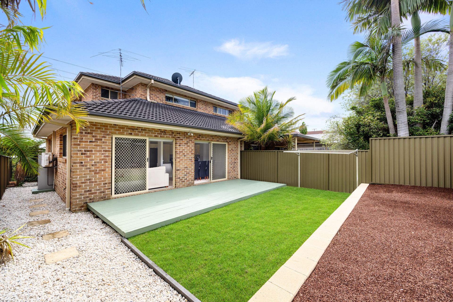 136B The Boulevarde, Caringbah, Caringbah - Thumbnail 2