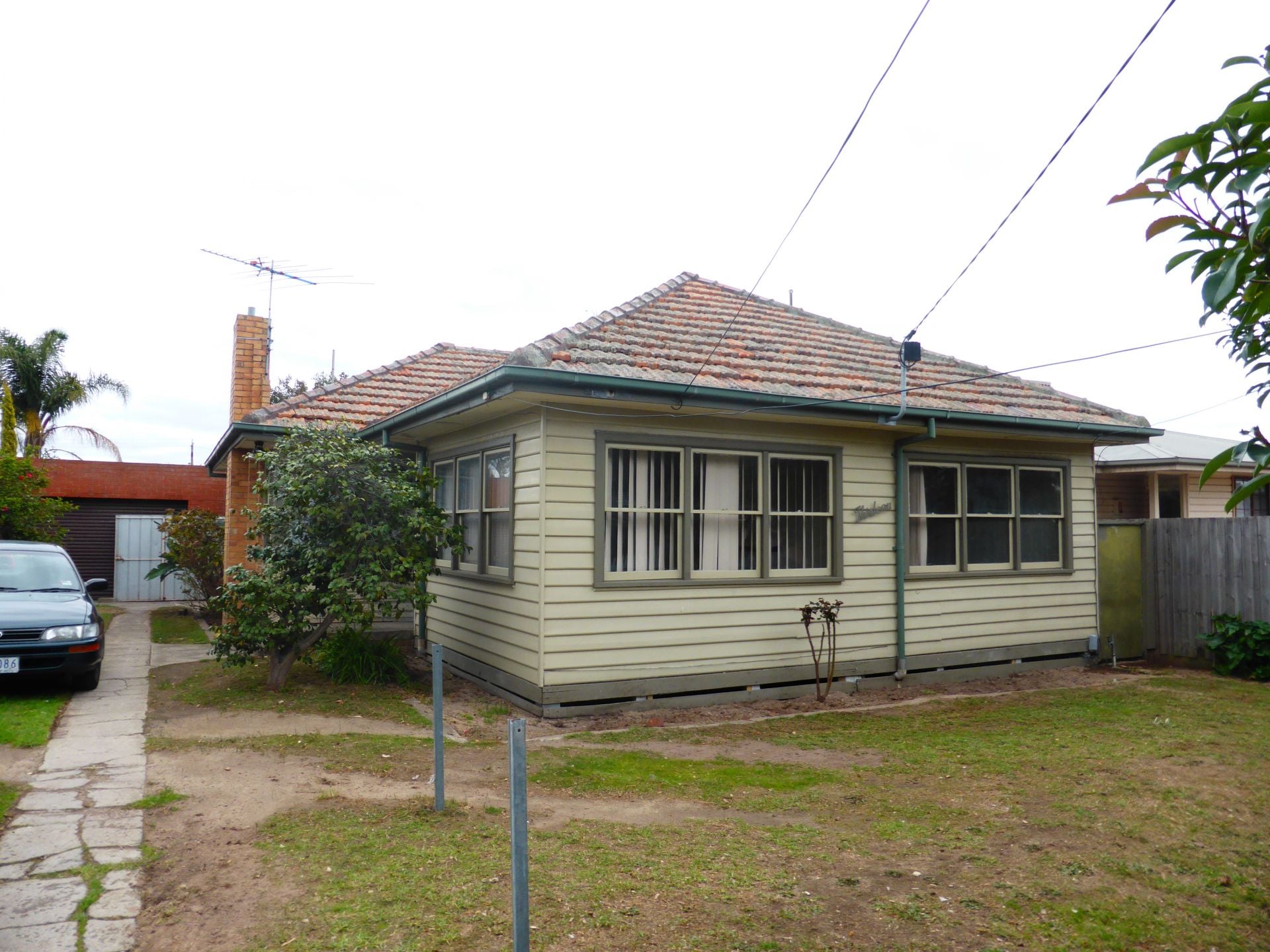 SPACIOUS, COMFORTABLE AND AN ENVIABLE LOCATION