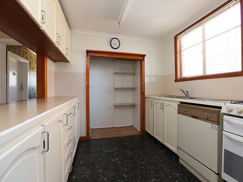 12 Cypress Avenue, Brooklyn - Thumbnail 3