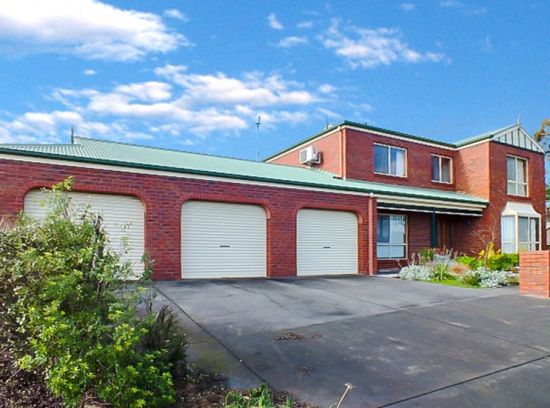 2 1 Tinworth Avenue, Mount Clear Ballarat Real Estate Pty Ltd