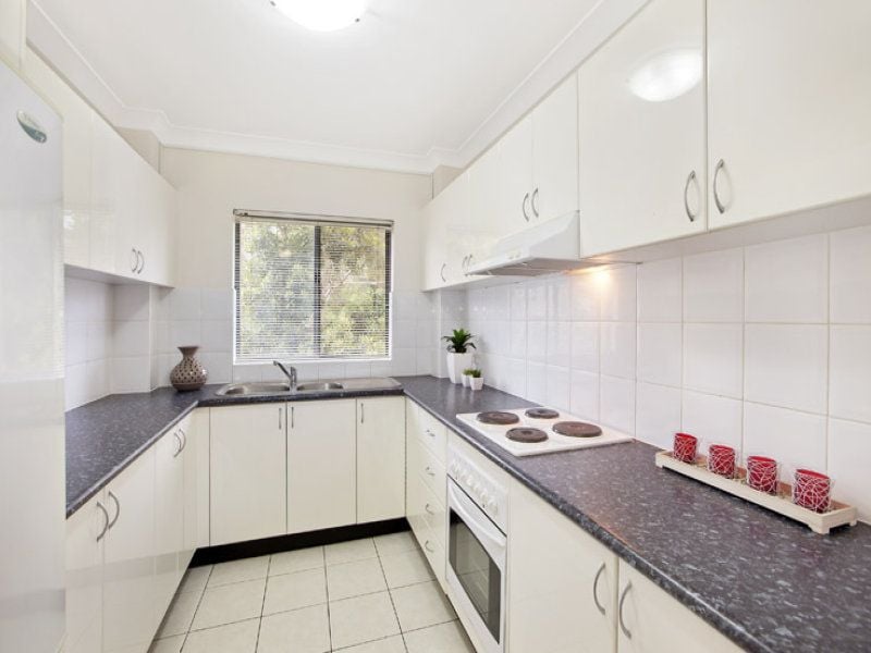16/6-14 Park Street, SUTHERLAND, Sutherland - Thumbnail 5