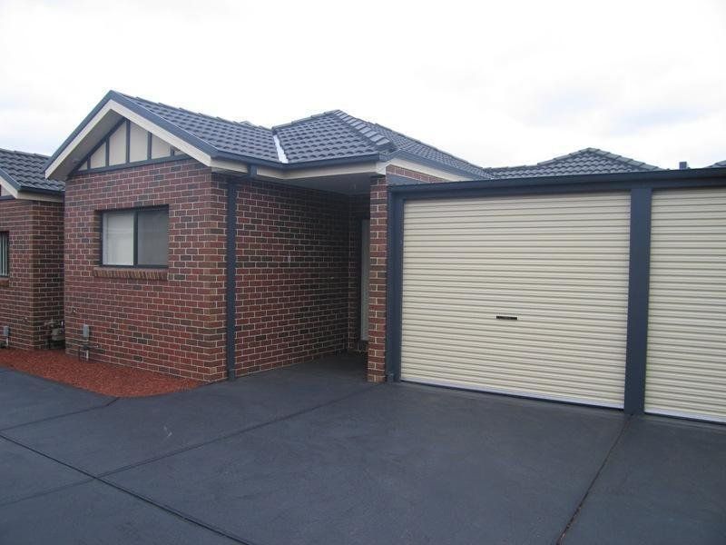 MODERN 2 BEDROOM UNIT!
