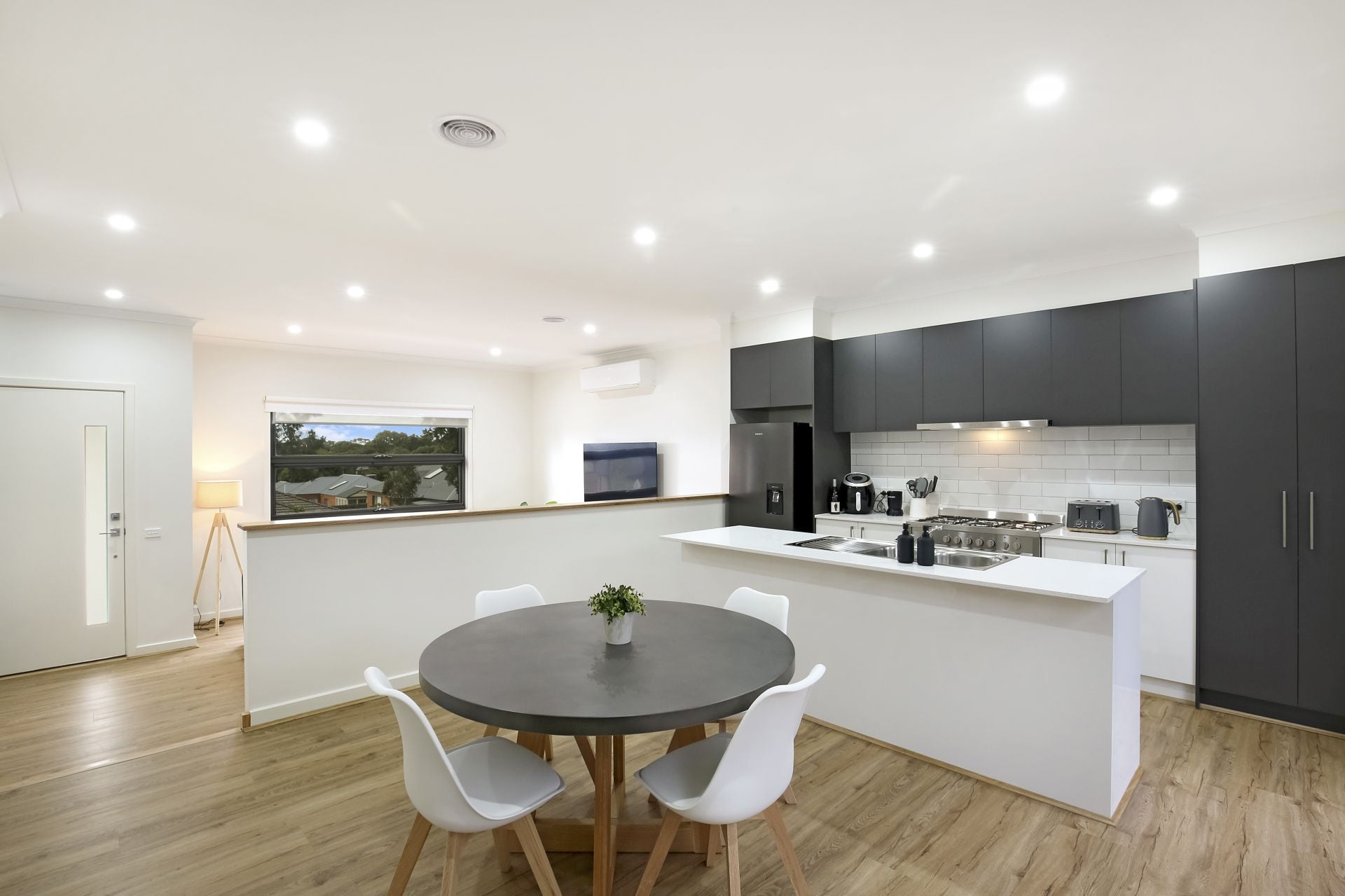 BRAND NEW, WONDERFUL 2 BEDROOM TOWNHOUSE