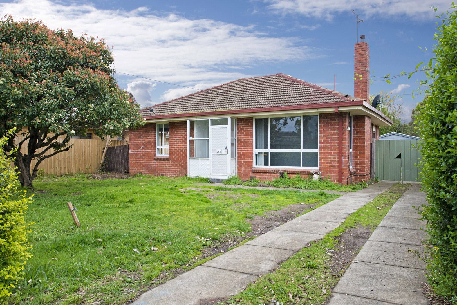Light and Fresh 2 Bedroom Home!
