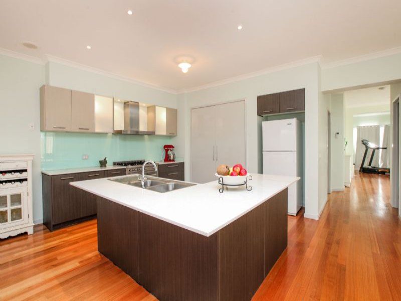 4 Vancluse Lane, Caroline Springs - Thumbnail 4