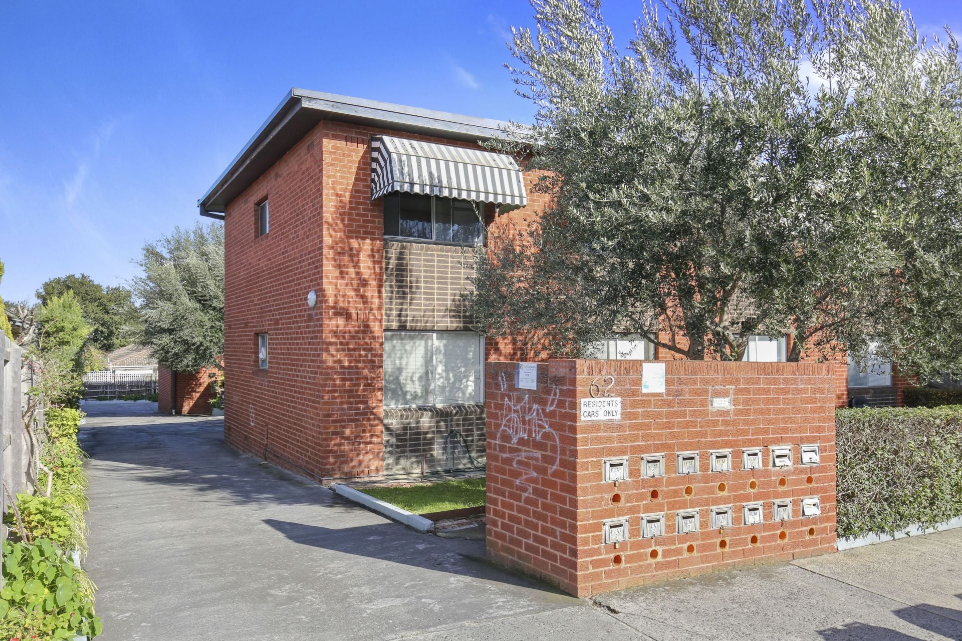 THE PERFECT PLACE TO CALL HOME *FIRST WEEK RENT FREE*