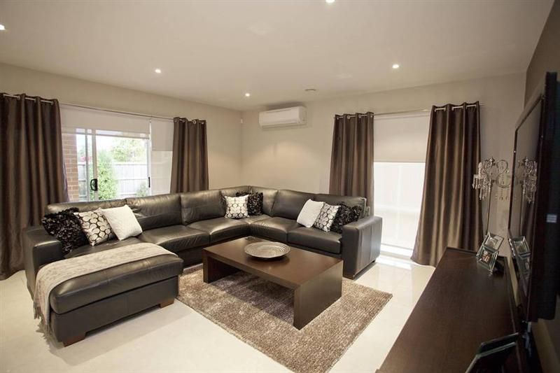 ***APPROVED APPLICATION PENDING*** SPACIOUS, STYLISH & A SUPERB LOCATION!! PERFECT 4 BEDROOM FAMILY HOME!!