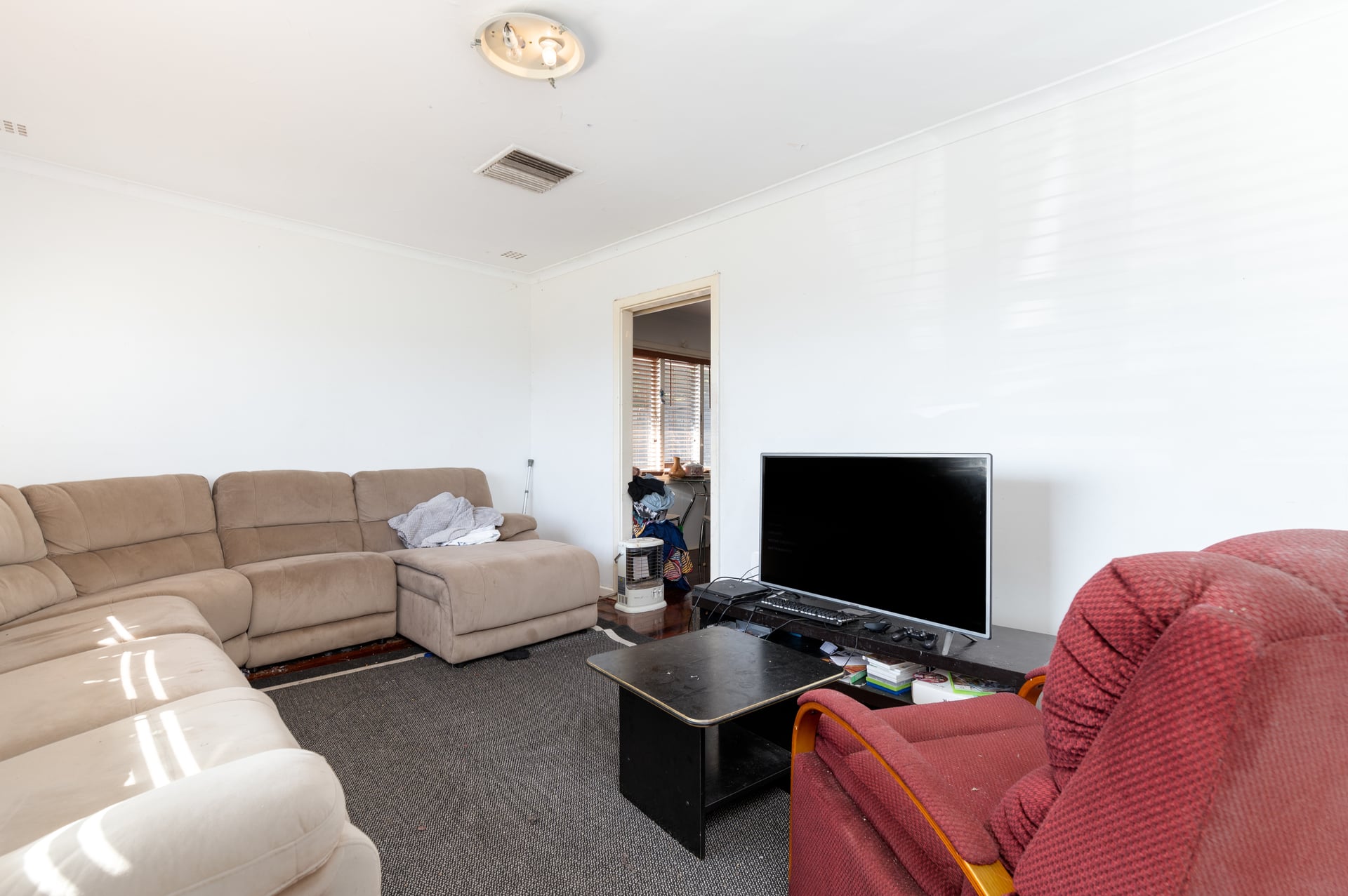 74 Allinson Drive GIRRAWHEEN WA, Girrawheen - Thumbnail 4