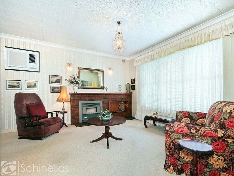 19 Lynton Avenue, North Brighton - Thumbnail 3