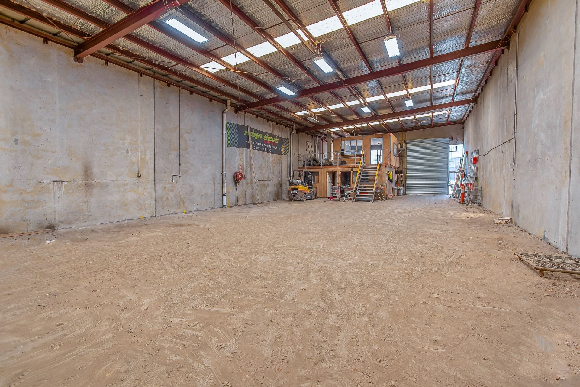 WELL LOCATED FACTORY/WAREHOUSE