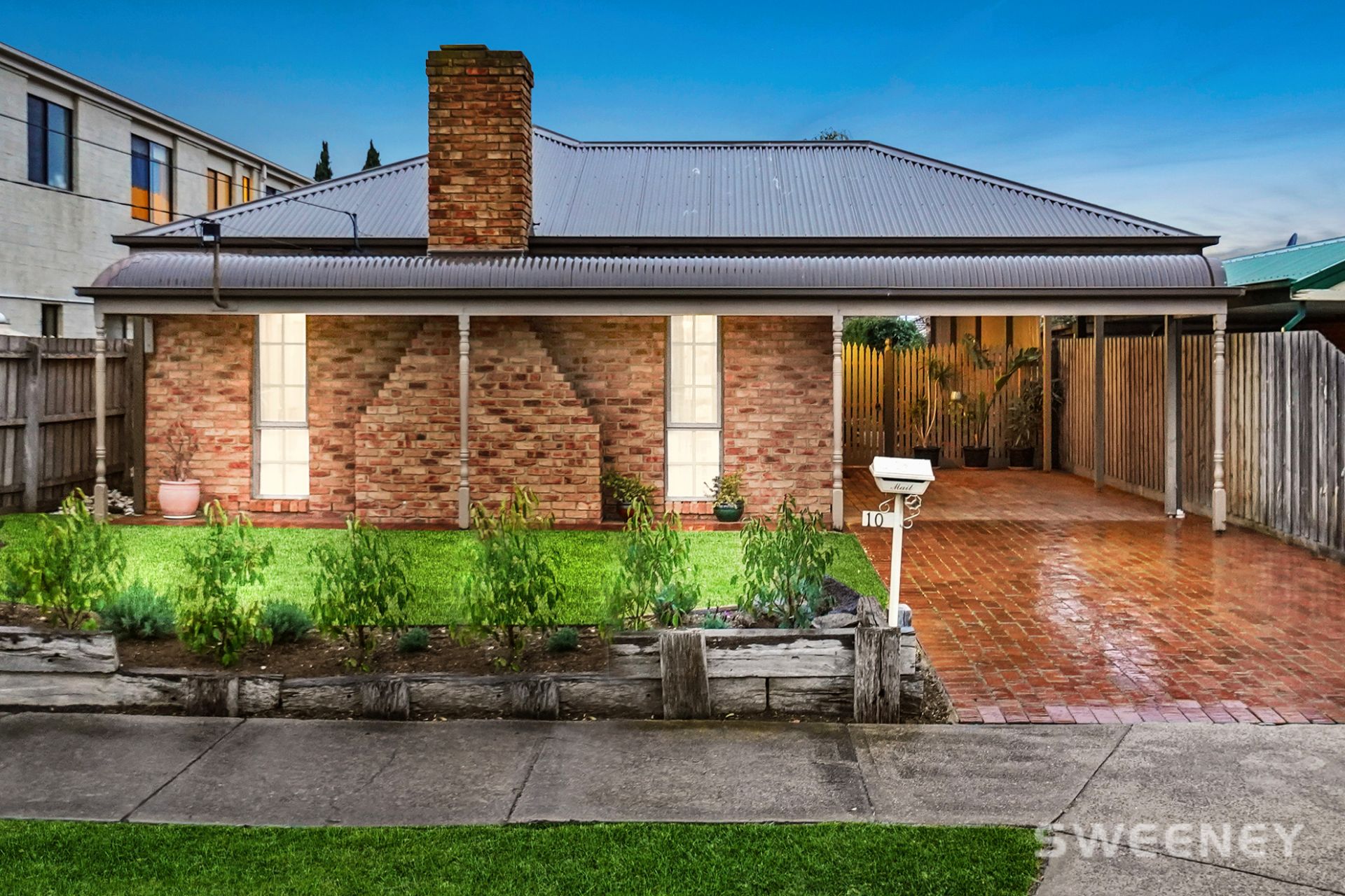 10 Trythall Court, Altona Meadows - Thumbnail 2