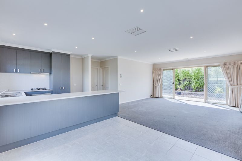6/80 Main Street, Bacchus Marsh - Thumbnail 4