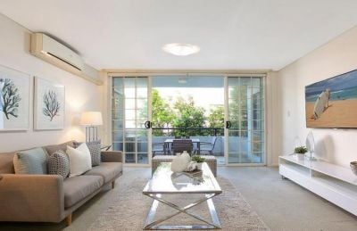 Spacious Apartment with 2 Car Parks