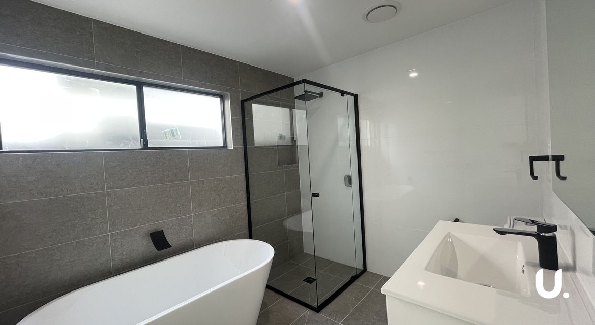 Tullimbar 37 Candelo Place