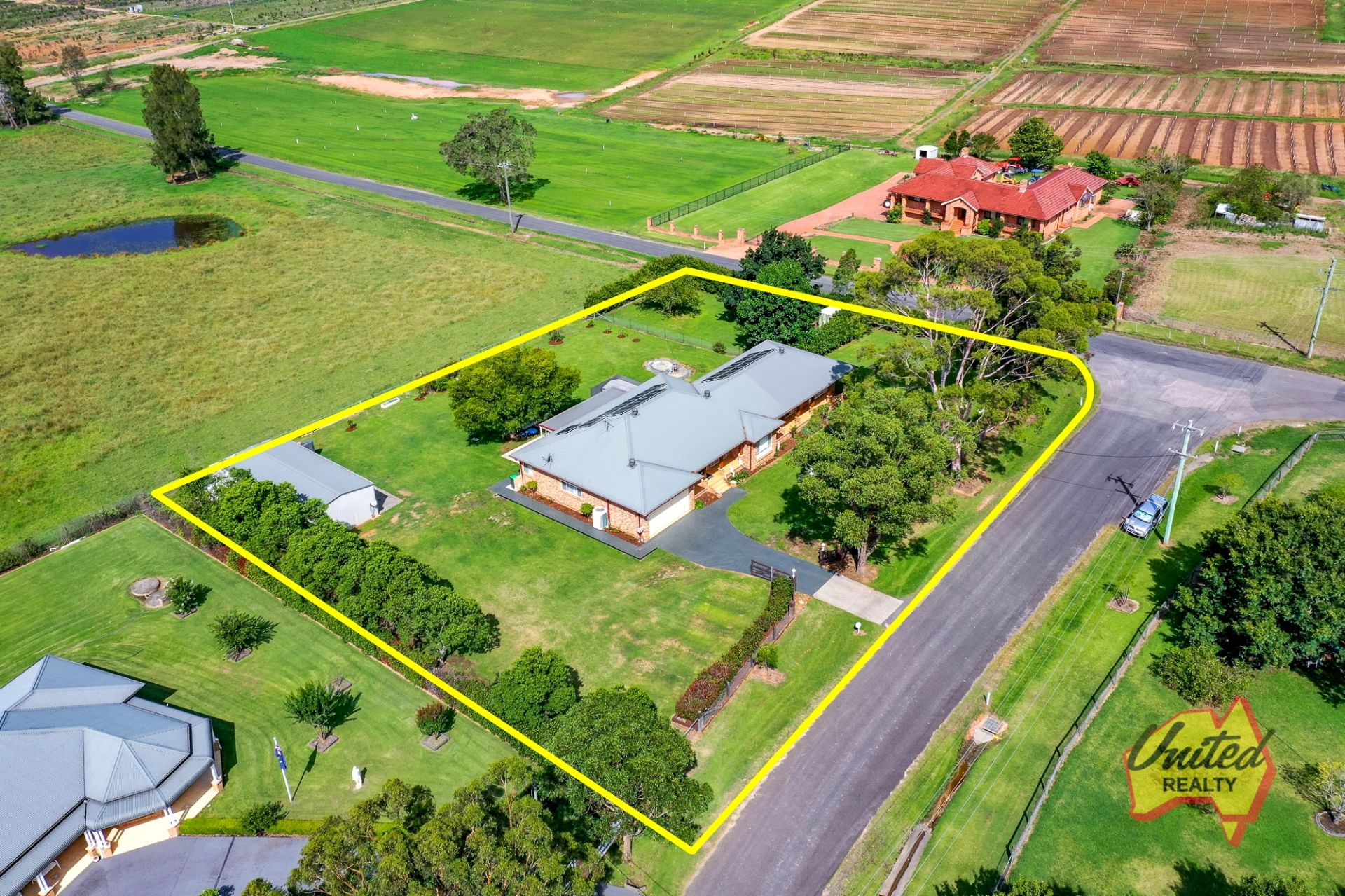 2 Sunnyside Drive, Ellis Lane United Realty