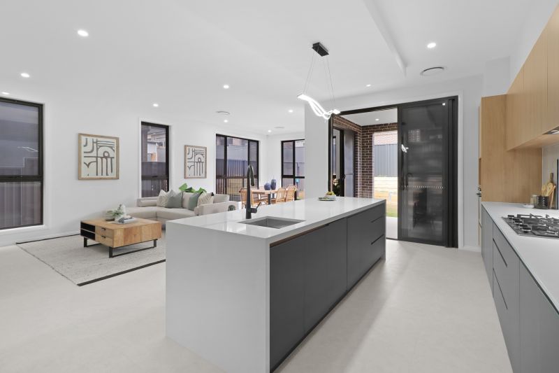 33 Hadleywood Street, Box Hill