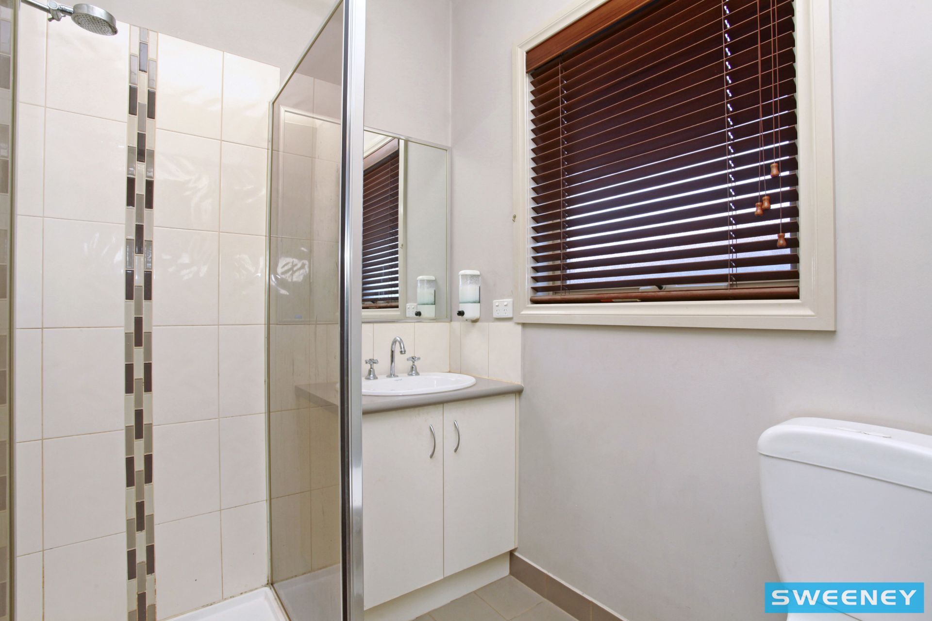 28 Barringo Way, Caroline Springs - Thumbnail 8