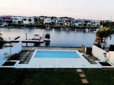North Facing Stunning Waterfront House