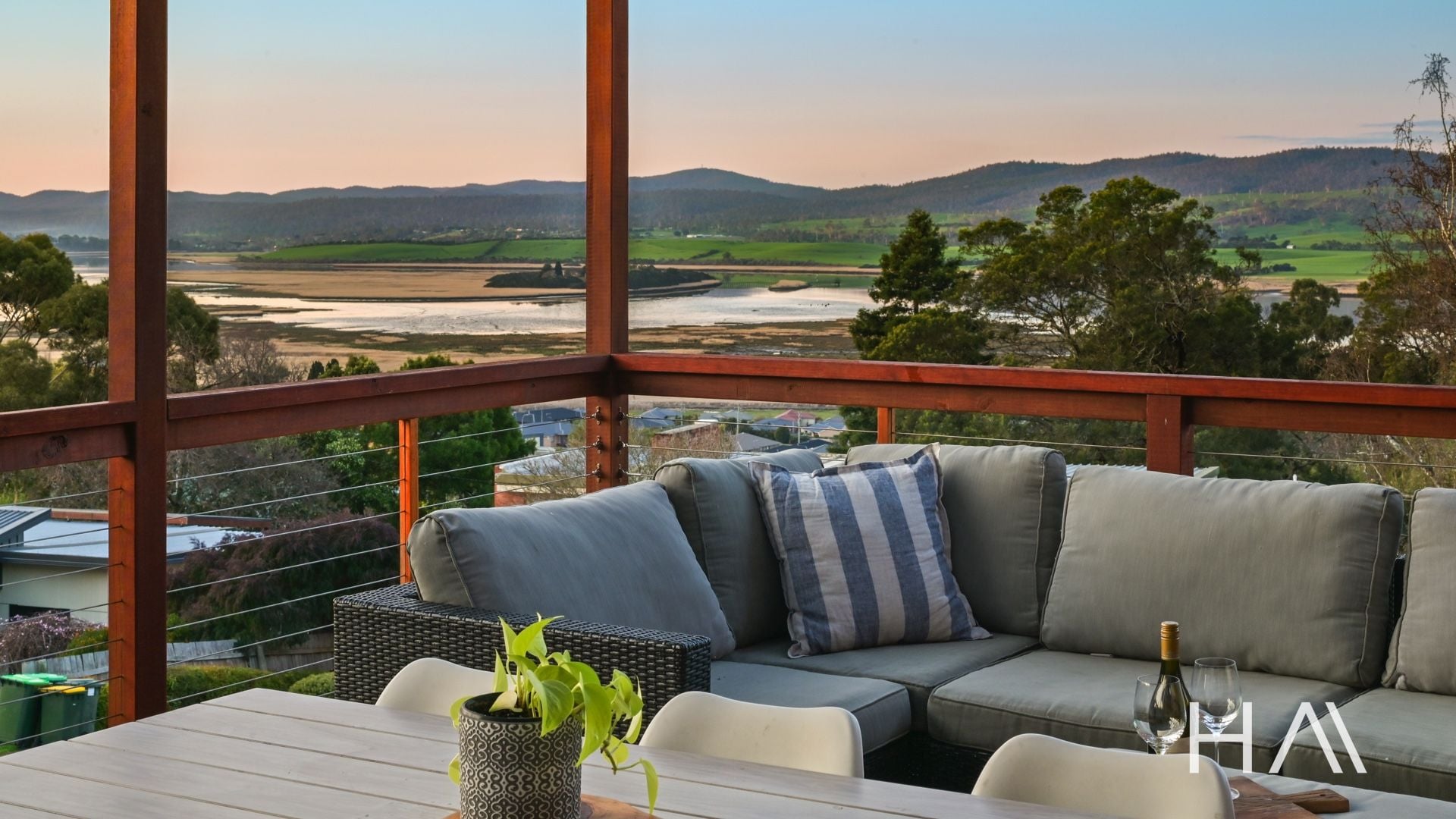 58 Cormiston Road Riverside, Riverside - Thumbnail 2