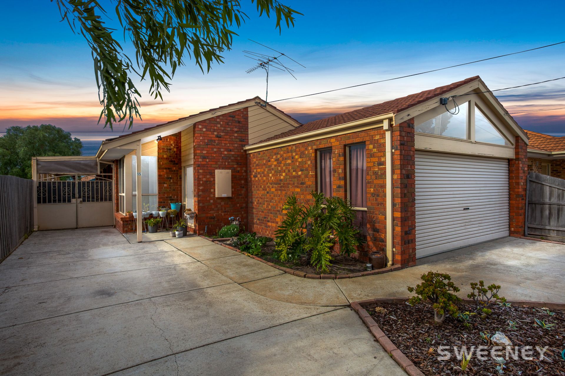 15 Sexton Court, Altona Meadows - Thumbnail 2