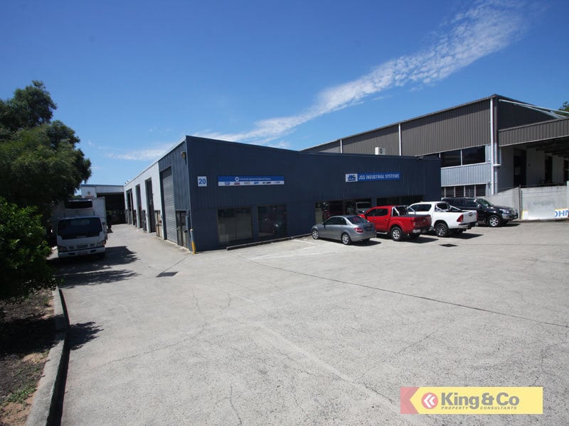 GREAT STARTER THEN GROW INTO OTHER SPACE