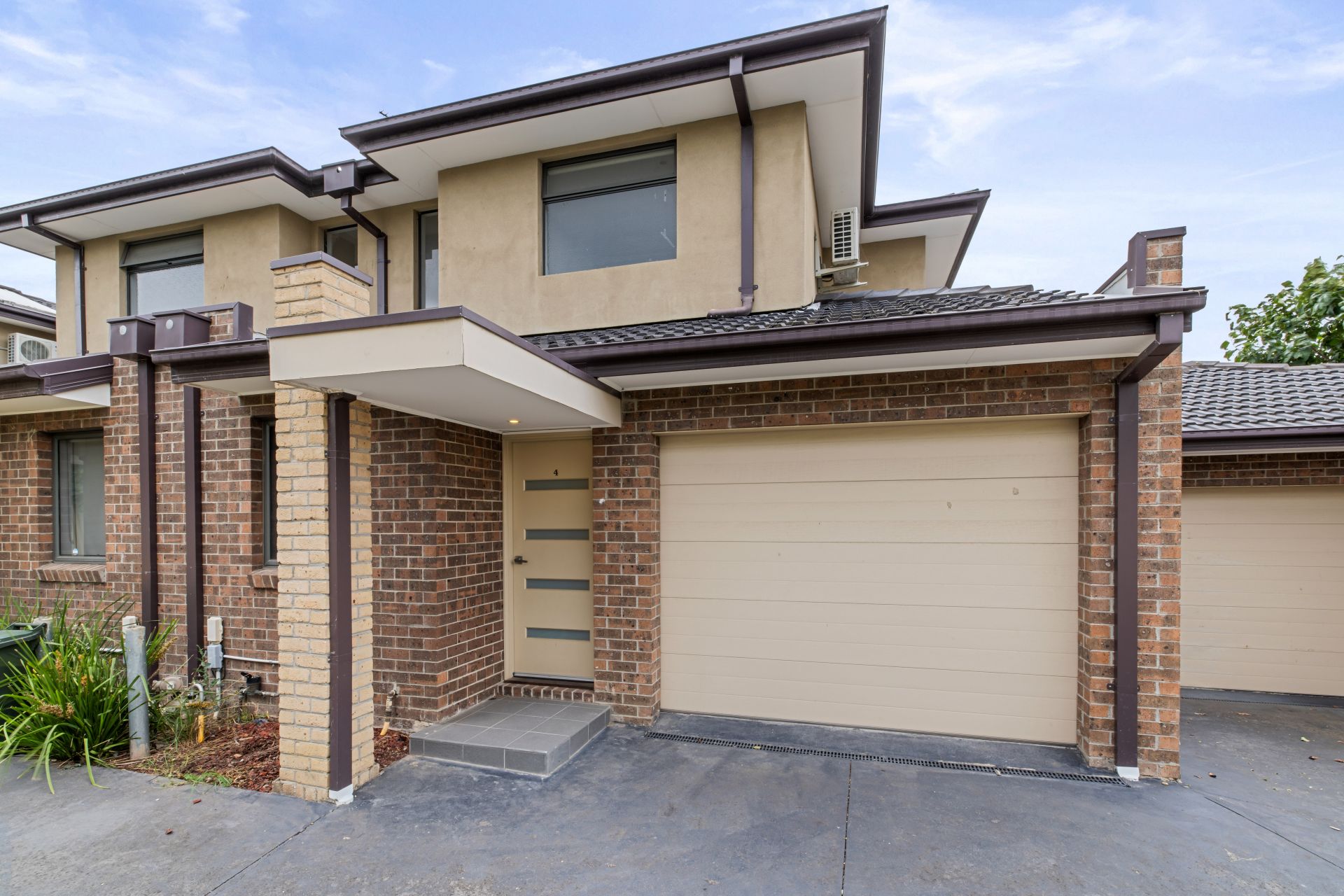 AFFORDABLY PRICED, WELL PRESENTED AND EXCELLENT POSITION