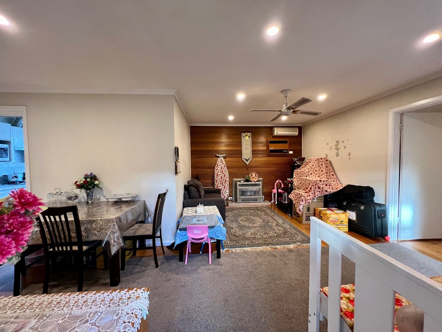 EXCELLENT LOCATION, OUTSTANDING RESIDENCE