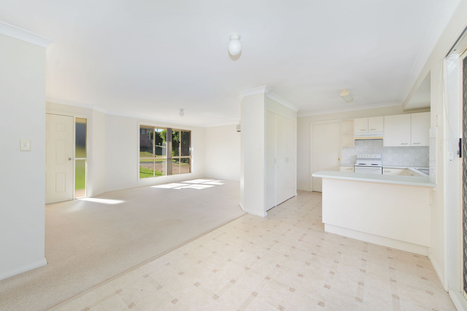 3 Waterford Terrace Port Macquarie NSW, Port Macquarie - Thumbnail 2