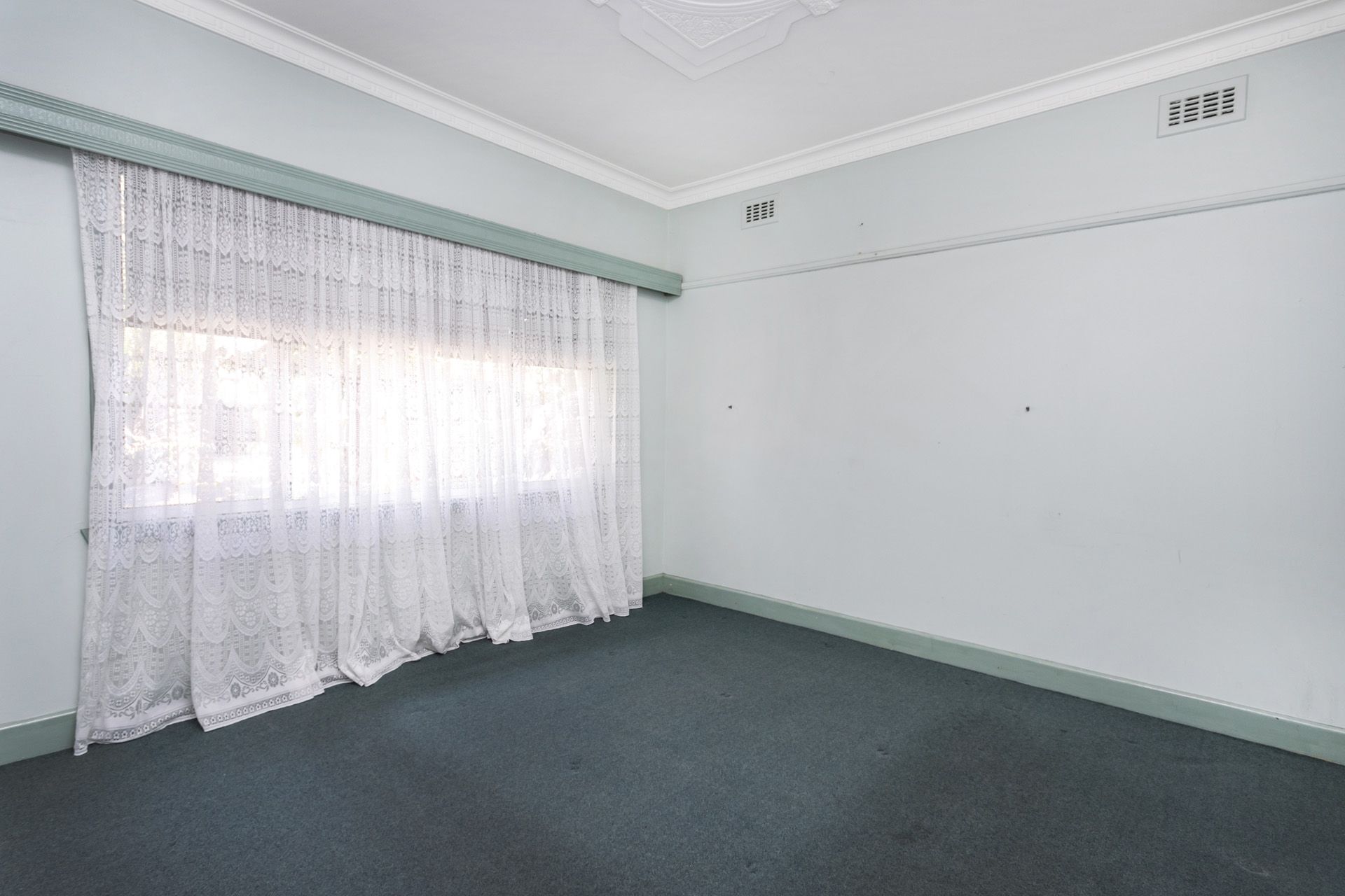 36 Austin Crescent West, Yarraville Sweeney Estate Agents