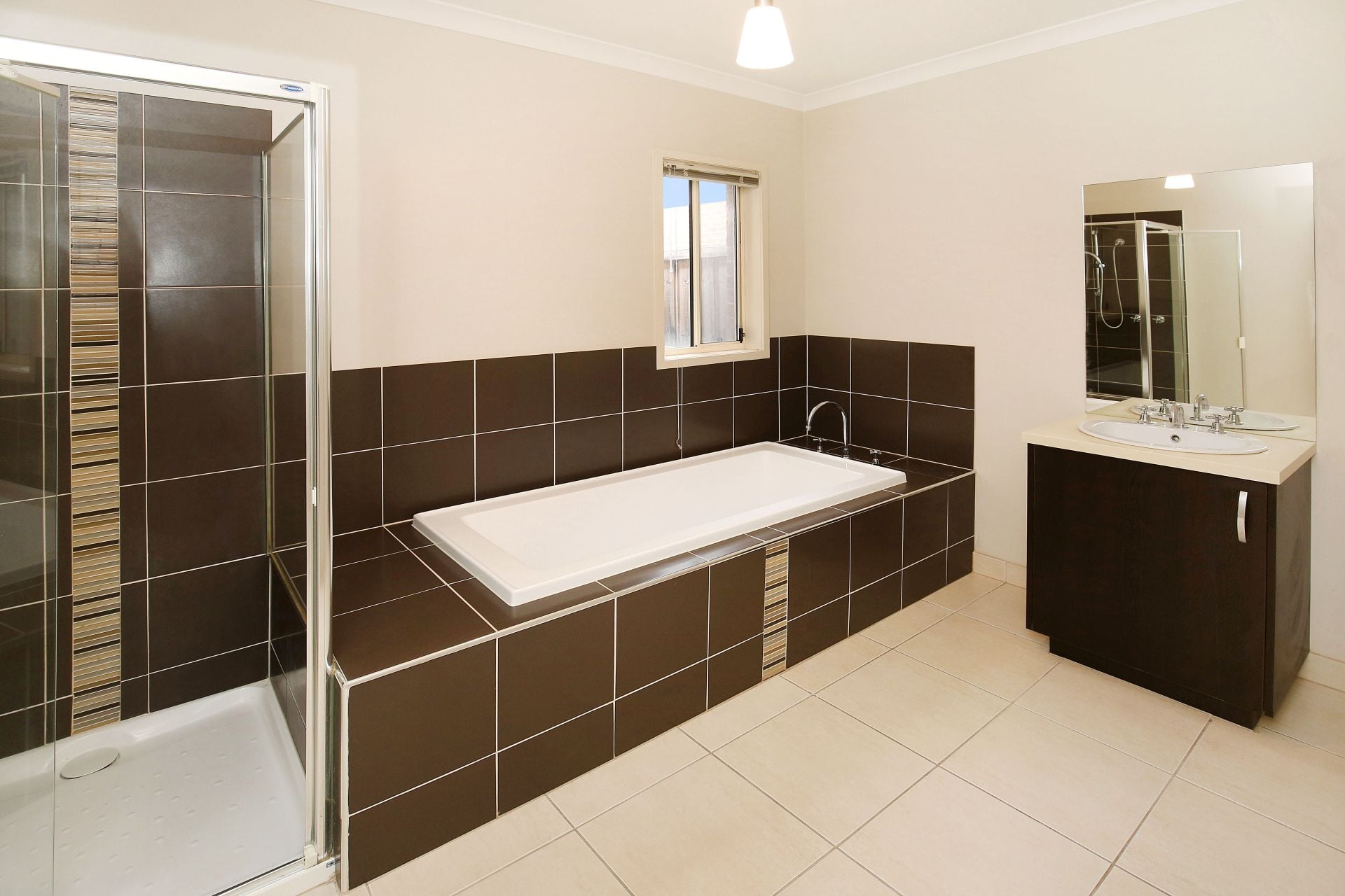 LOVE THE HOME, ADORE THE LOCATION - BRAND NEW CARPETS!