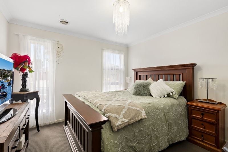 13 Bassetts Road, Doreen