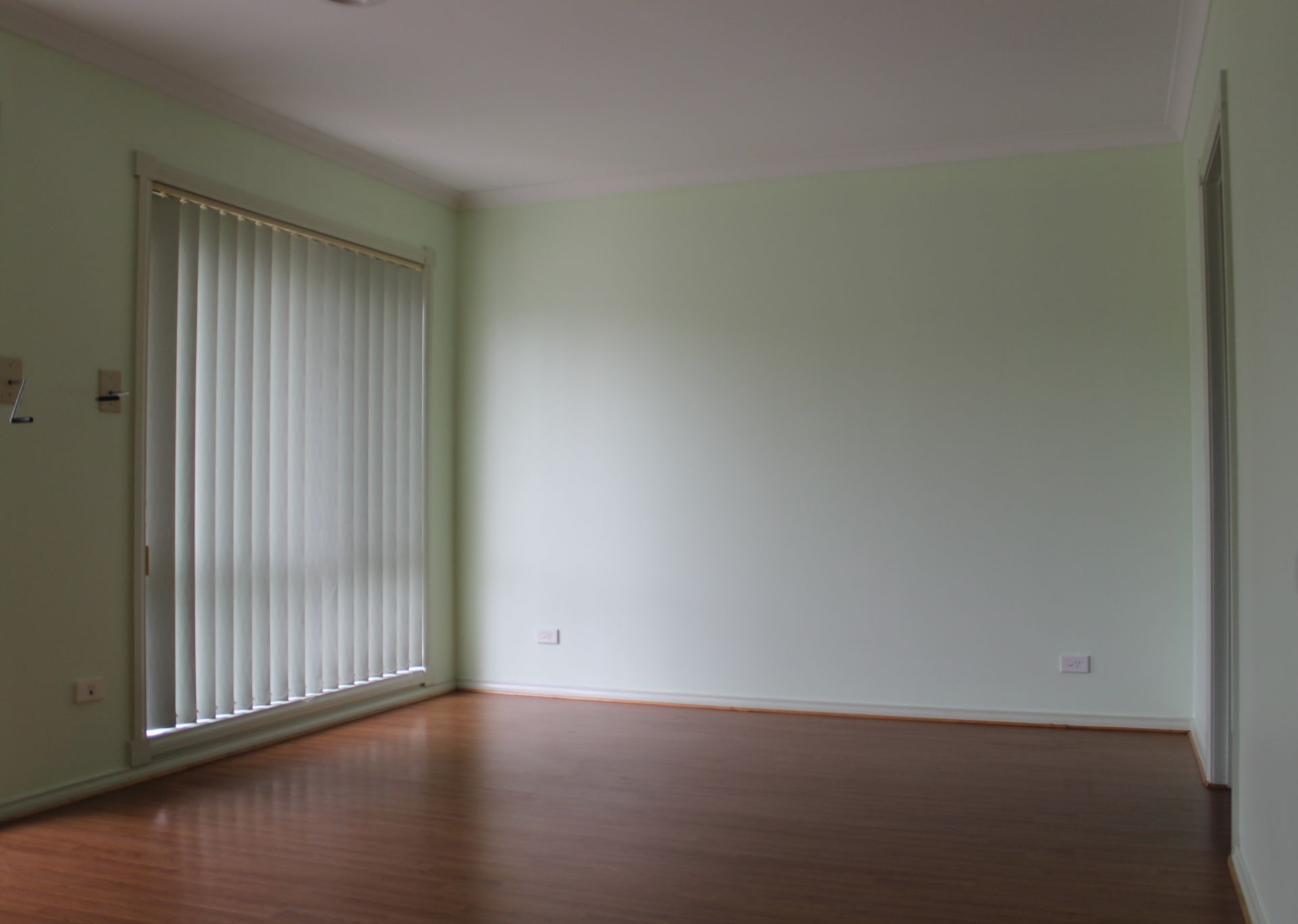 COSY, AFFORDABLE & FRESHLY PAINTED!