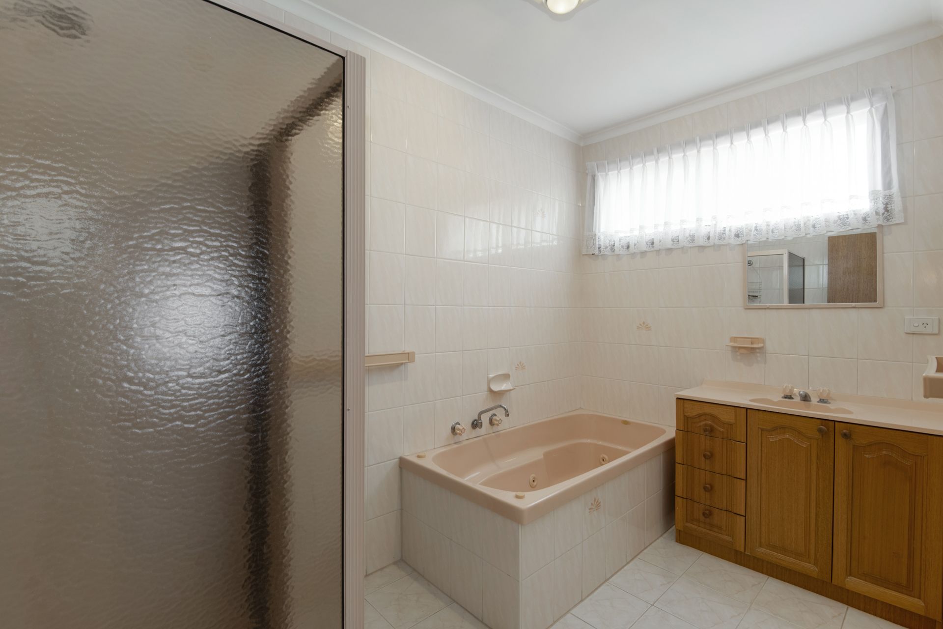 PERFECT FAMILY HOME IN CENTRAL EPPING