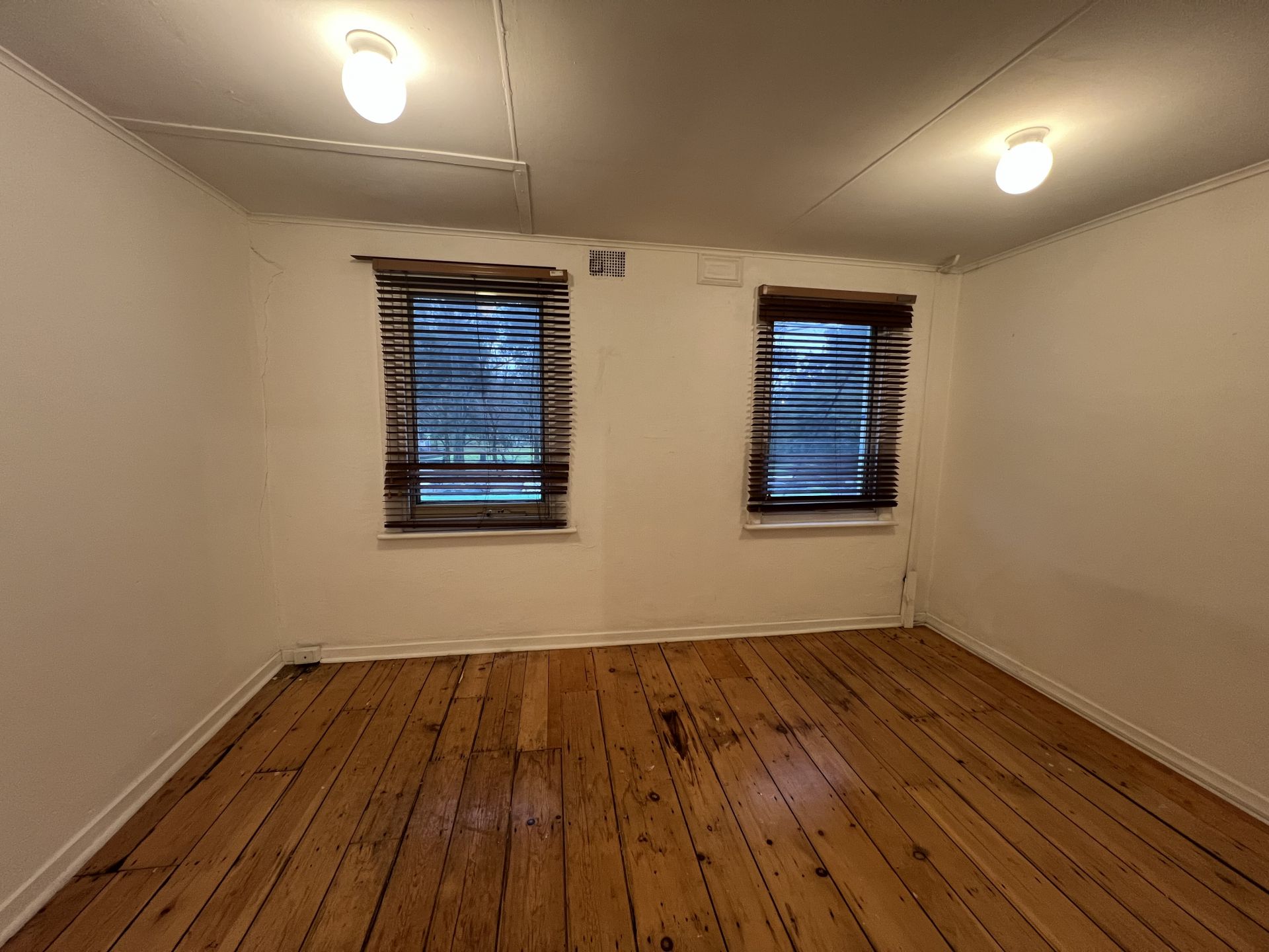 Spacious Upstairs Apartment in the Heart of Fitzroy