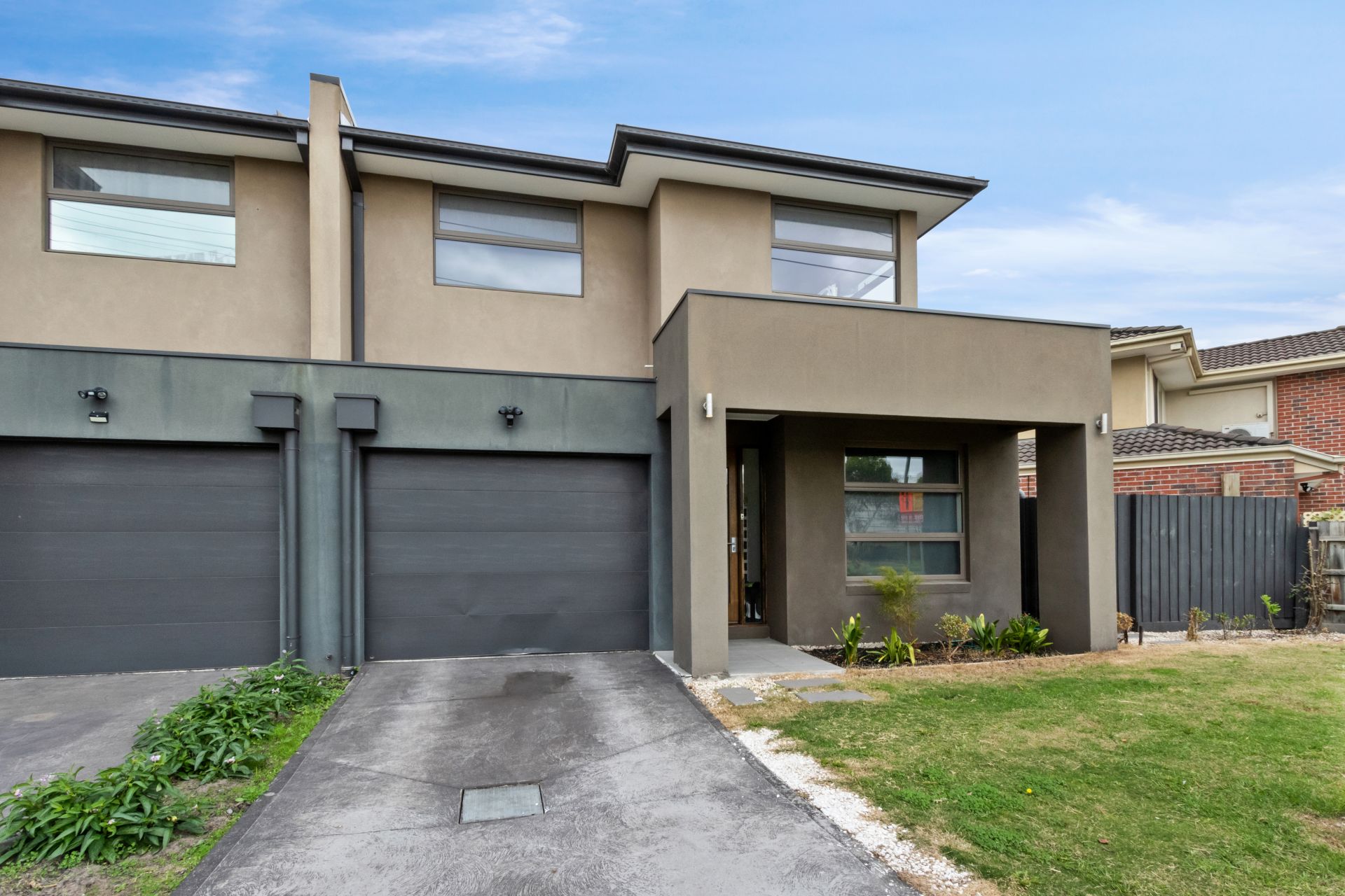 Modern 3-Bedroom Townhouse - Your Perfect Low-Maintenance Lifestyle