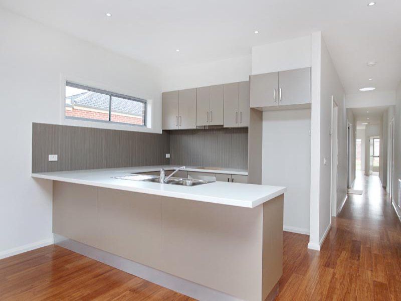 2/2 Anastasia Court, Hillside - Thumbnail 3