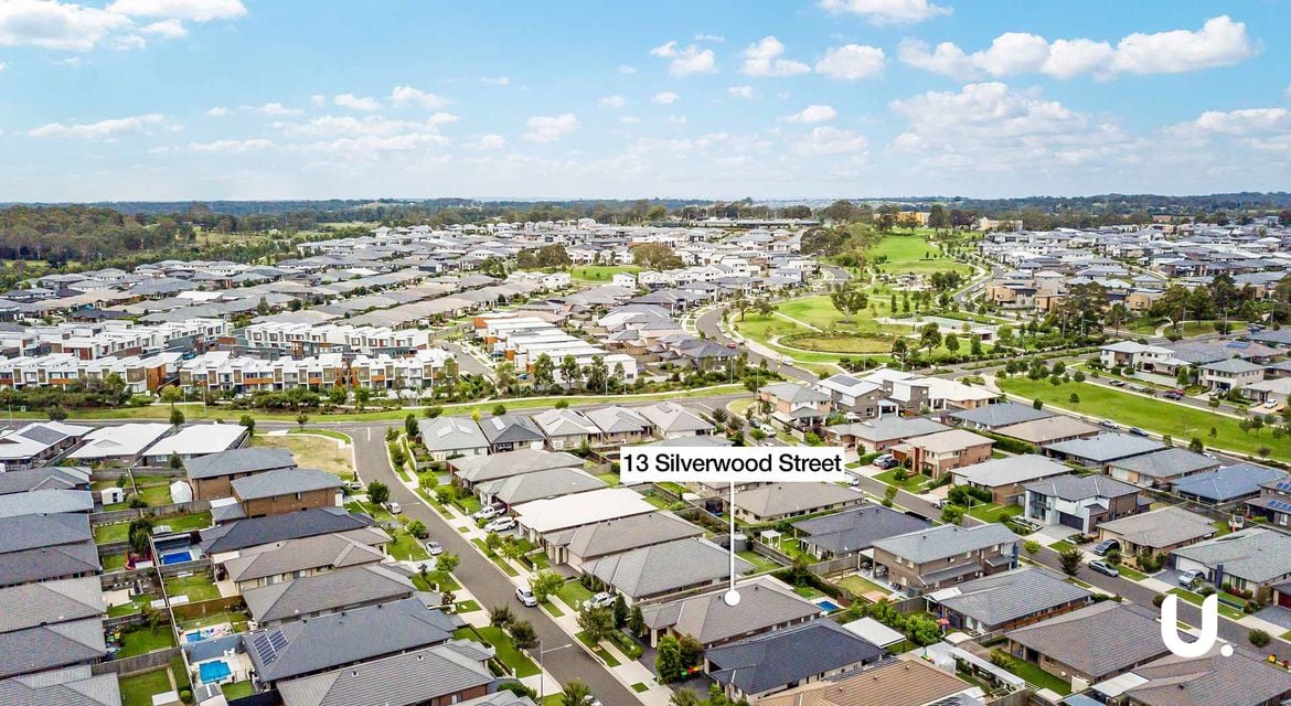 Gledswood Hills 13 Silverwood Street