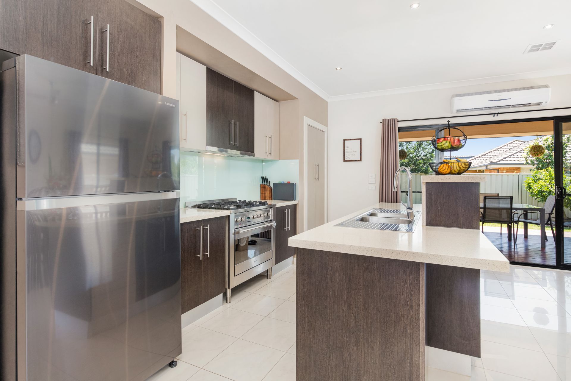 26 Lyme Park Circle, Caroline Springs - Thumbnail 4