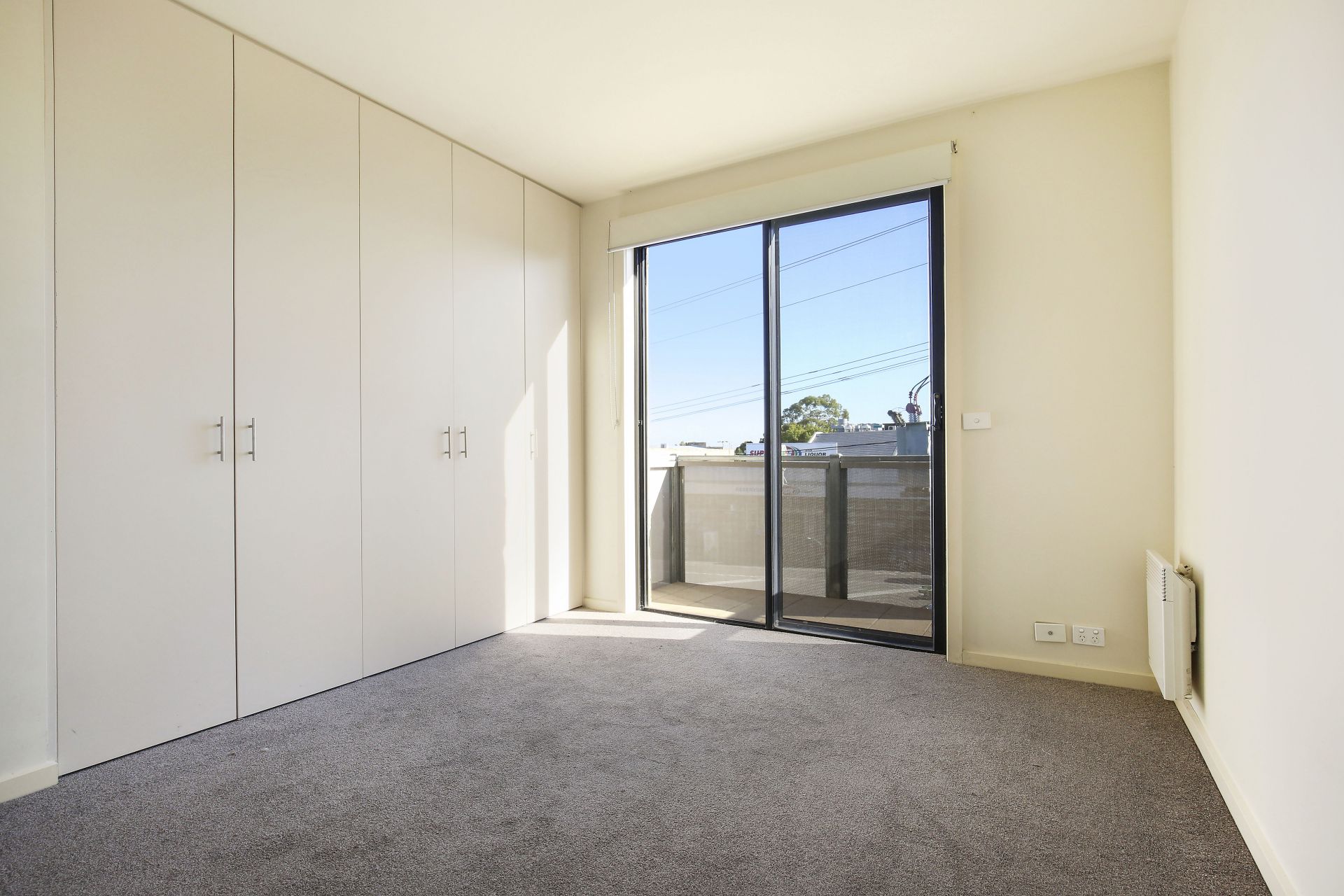BEST PLACED APARTMENT IN RESERVOIR