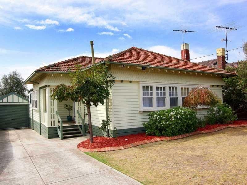 Period Charm with Perfect Location