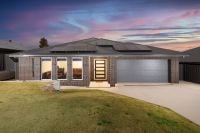 44 Guy Place, Thurgoona VIC