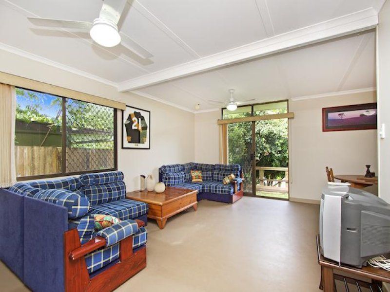 CALLING ALL1ST HOME BUYERS, YOUNG FAMILIES OR INVESTORS - $10,000 PRICE REDUCTION, Young Families Or Investors - $ - Thumbnail 6