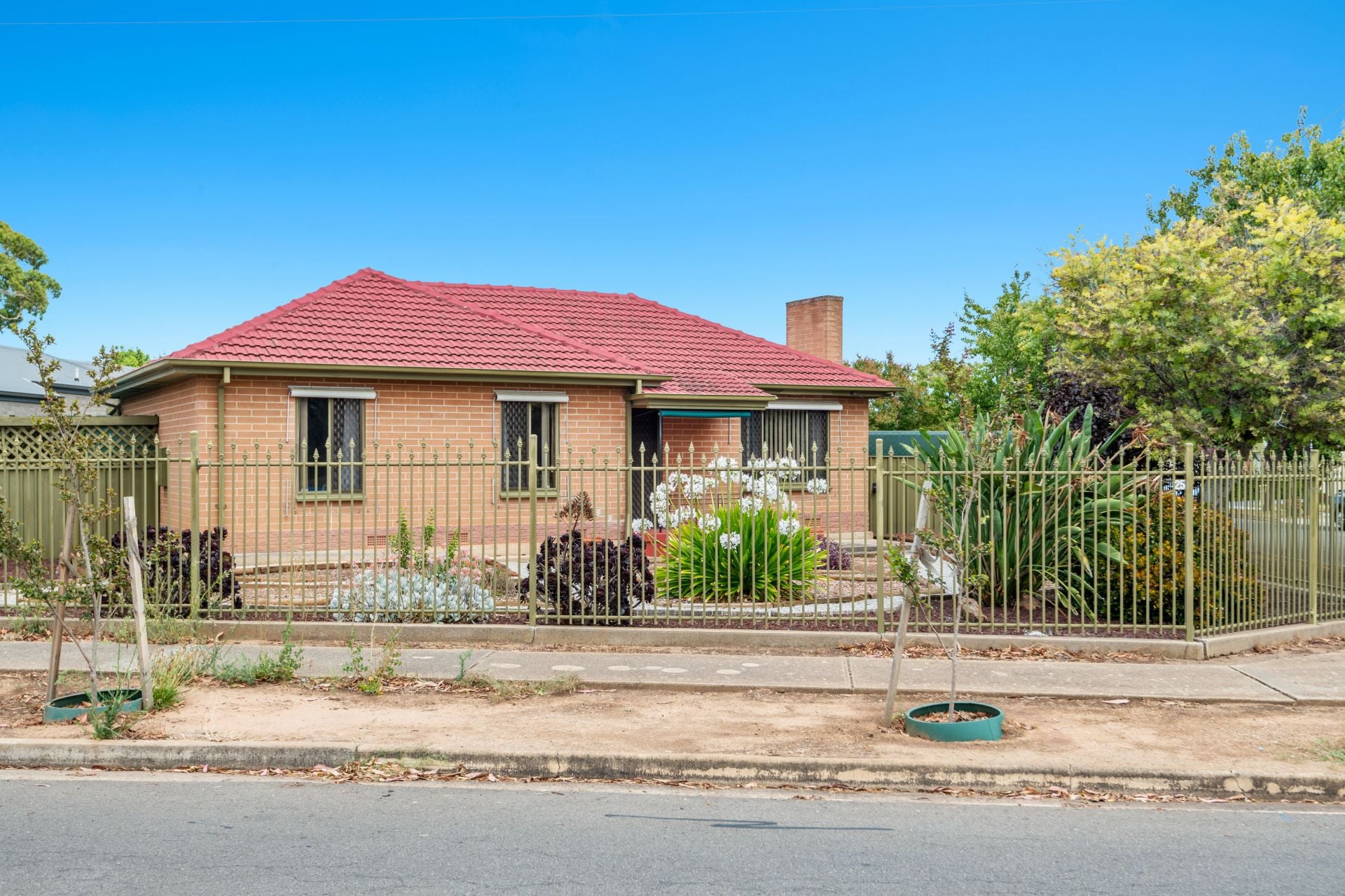 25 Lutana Crescent Mitchell Park SA